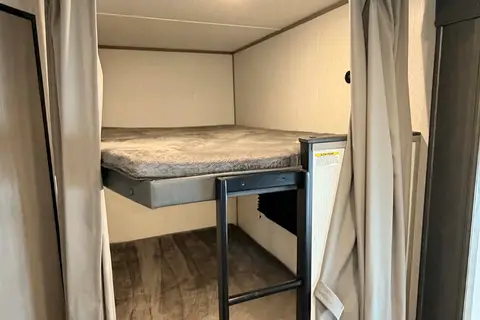RS Récréatif Loc - L’oasis mobile | 8 voyageurs | Clef en main | Livraison Disponible