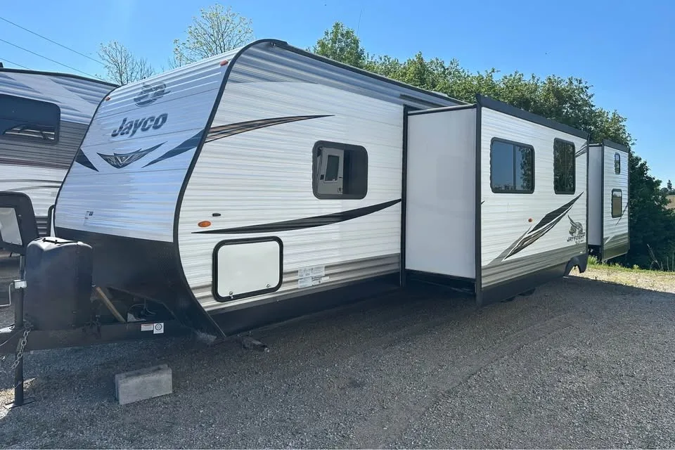 2019 Jayco Jay Flight 32BHDS Travel Trailer