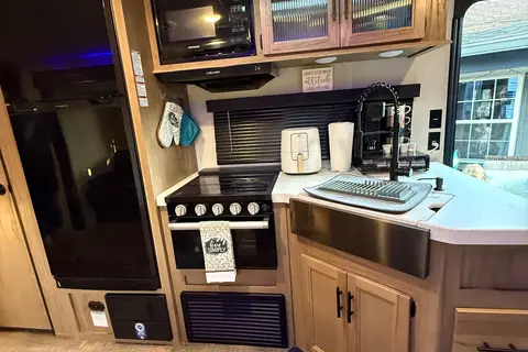 Brandon's Forest River Cherokee 264DBH Travel Trailer