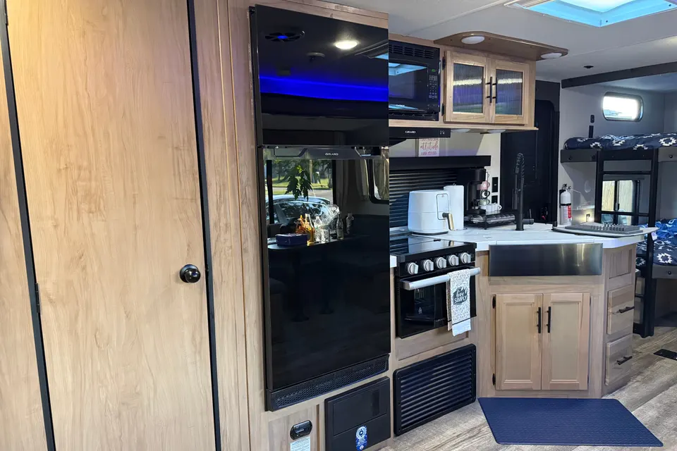 Brandon's Forest River Cherokee 264DBH Travel Trailer