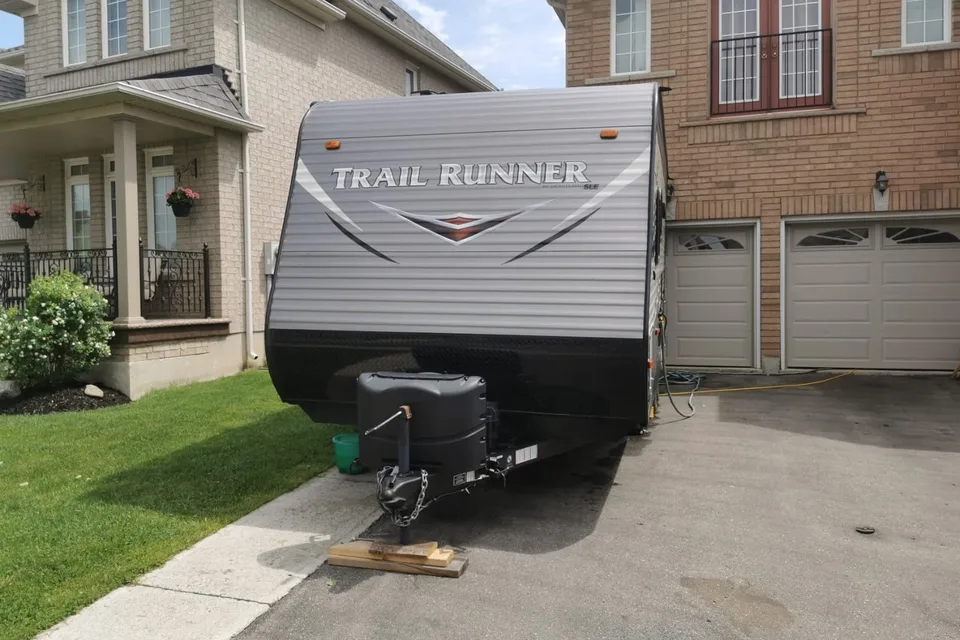 V&P's Heartland Trailrunner 22SLE Travel Trailer