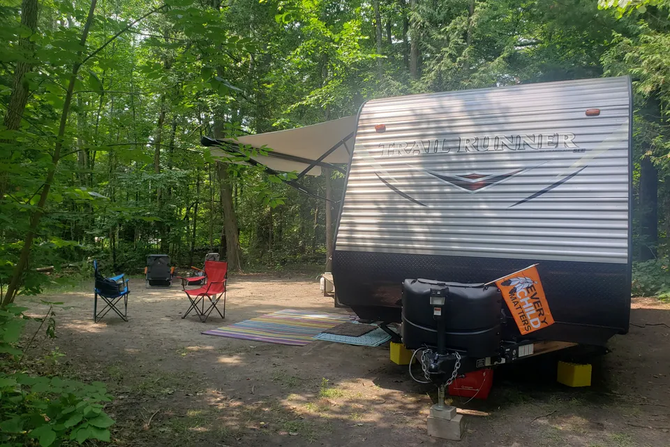 V&P's Heartland Trailrunner 22SLE Travel Trailer