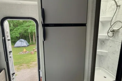 C03 - 8 Sleeper - The RV Rental Factory