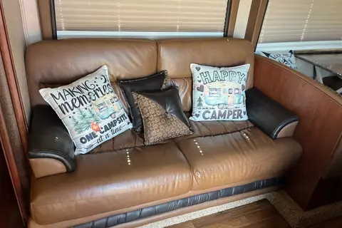 Nor-Cal RV Rental Jayco Greyhawk 31FK Class C