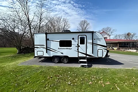 2024 Starcraft 24ft. Trailer - with free private shuttle -Franz