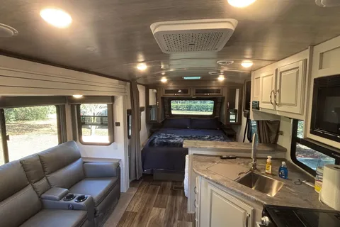 Scott's Keystone Cougar 22RBS Travel Trailer