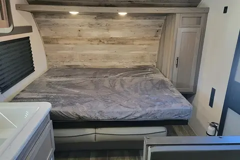Family Bunkhouse Camper | Sleeps up to 6