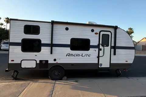 Family Bunkhouse Camper | Sleeps up to 6