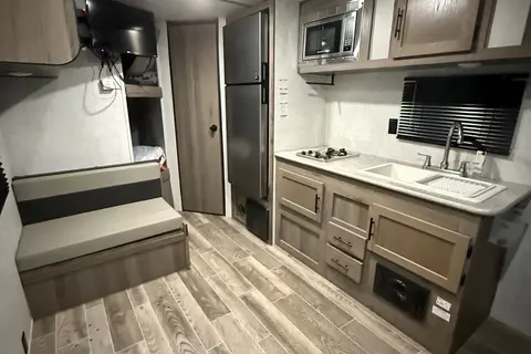 Family Bunkhouse Camper | Sleeps up to 6