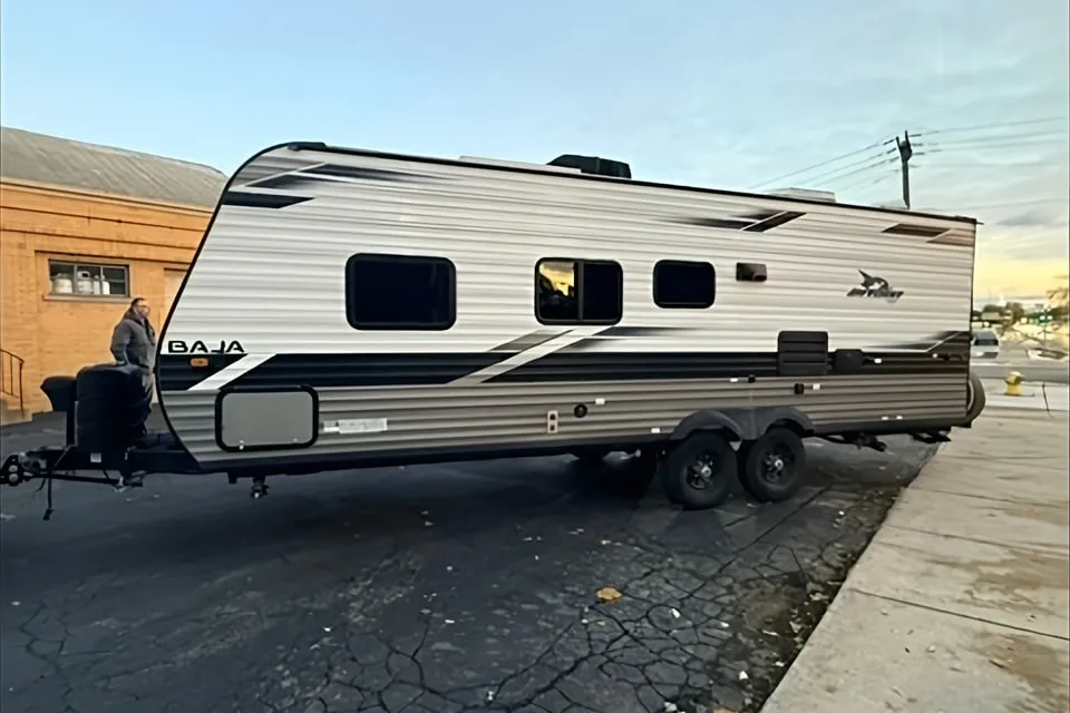 TT2 - 10 Person w/ Bunk- The RV Rental Factory