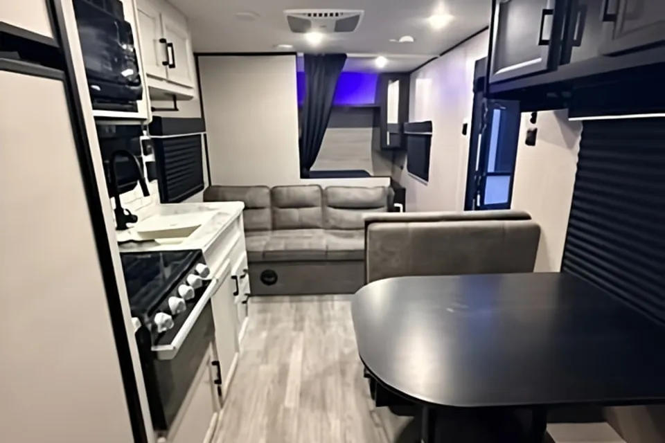 TT2 - 10 Person w/ Bunk- The RV Rental Factory