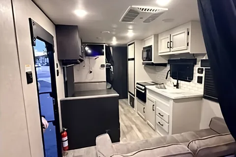 TT2 - 10 Person w/ Bunk- The RV Rental Factory