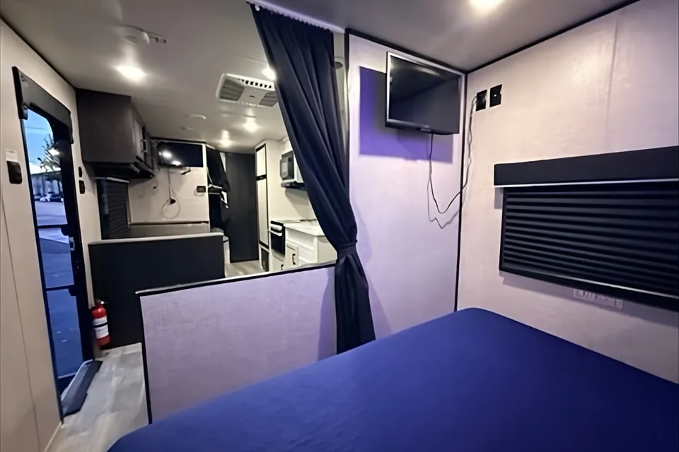 TT2 - 10 Person w/ Bunk- The RV Rental Factory