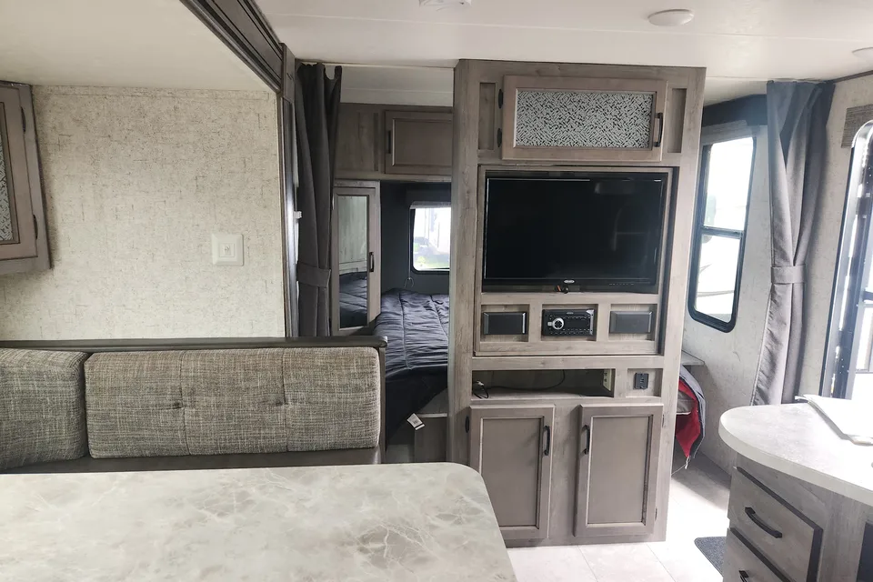 Daniel Coachmen Apex Roulotte