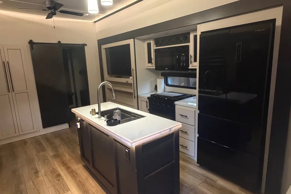 Happy Camper Family Friendly Forest River Sabre Fifth Wheel