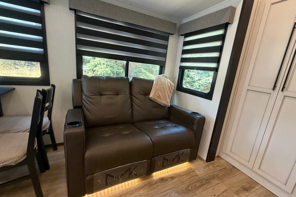 Happy Camper Family Friendly Forest River Sabre Fifth Wheel