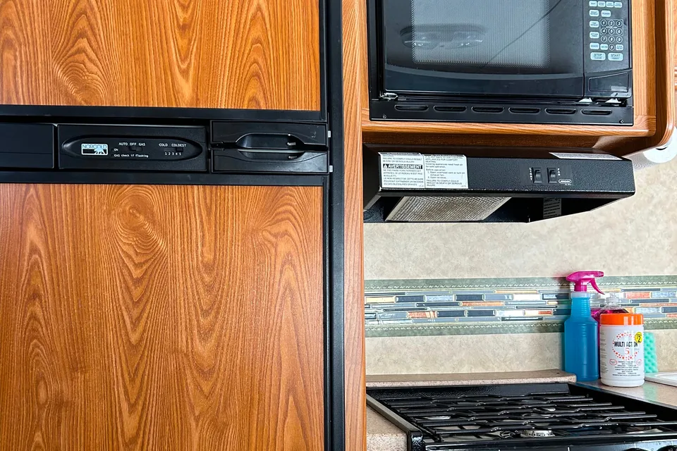 1-Dutchmen TRAVEL TRAILER / CAMPER / RV RENTAL
