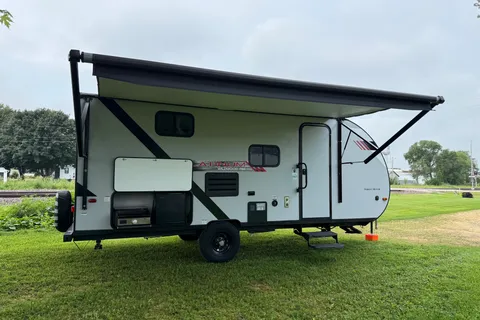 Ready Set Camp- Cozy Family Camper