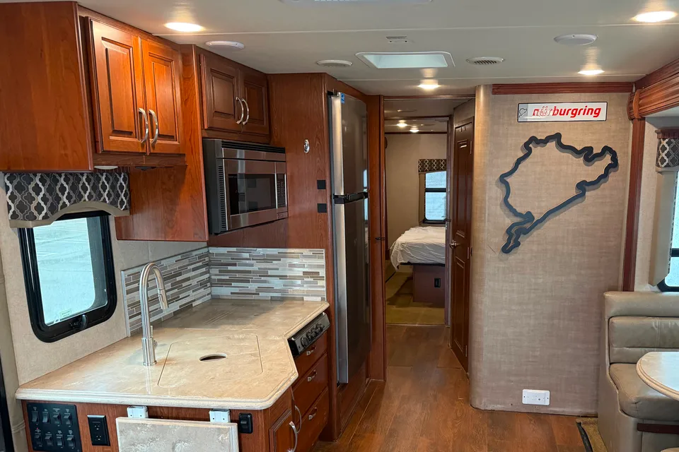 Incredible Dynamax Force HD 37BH Super Class C Bunkhouse