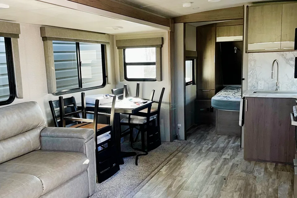 Barb 's Grand Design Imagine 2600 RB Travel Trailer