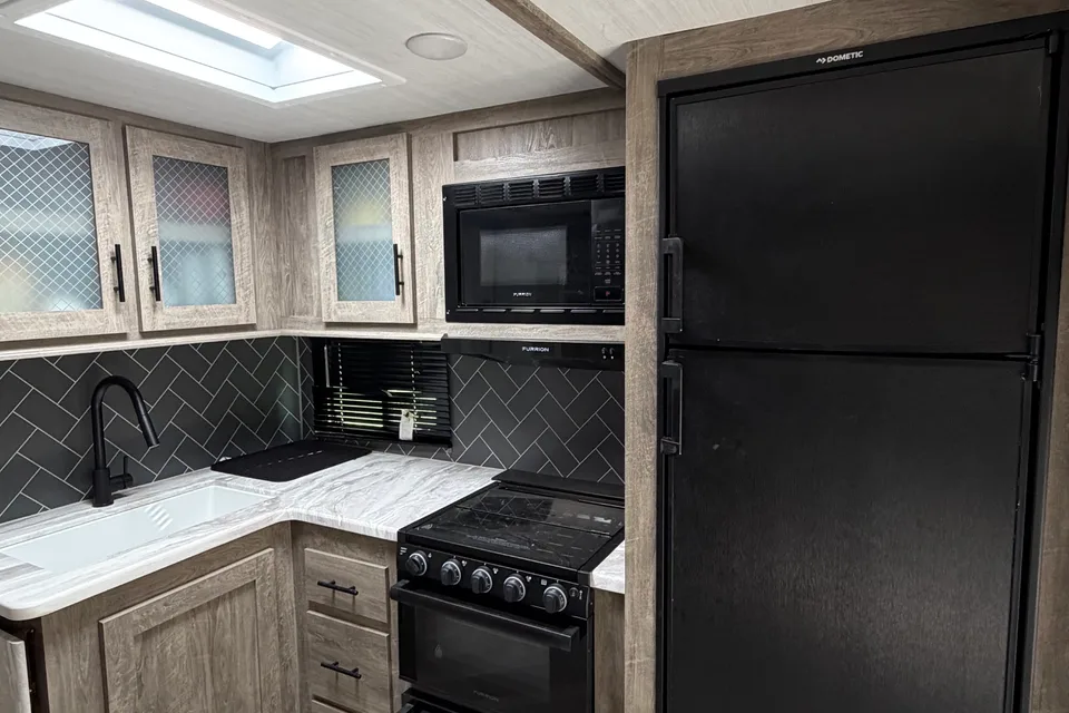 Victor's Forest River Hemisphere 29X BHL30 Travel Trailer