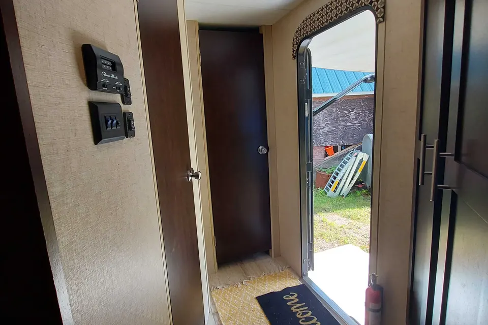 THE BOSS BUNGALOW