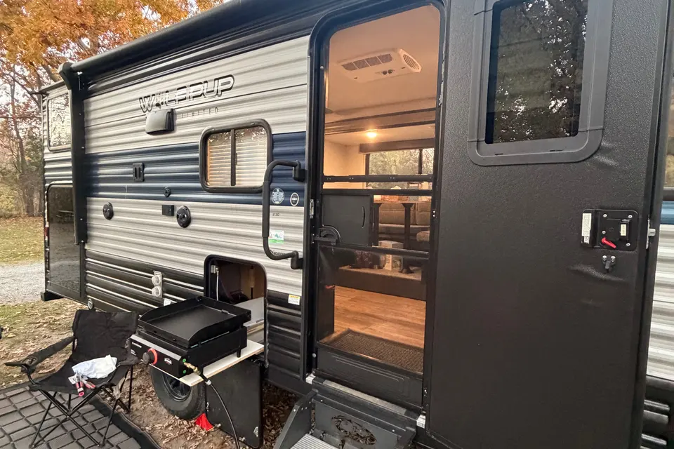 Airbnb on Wheels 🚐 | Premium Wolf Pup 17JG | Sleeps 6 | Blackstone Grill & Luxury Upgrades 🇨🇦