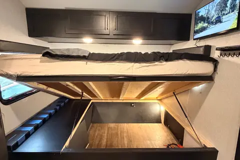 Airbnb on Wheels 🚐 | Premium Wolf Pup 17JG | Sleeps 6 | Blackstone Grill & Luxury Upgrades 🇨🇦