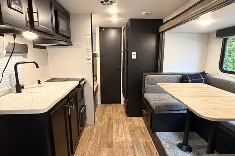 Airbnb on Wheels 🚐 | Premium Wolf Pup 17JG | Sleeps 6 | Blackstone Grill & Luxury Upgrades 🇨🇦