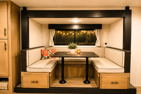 🐺 Sugar Wolf 🐺 Dual Entry • Double Bunks • Slide-Out • Sleeps 8