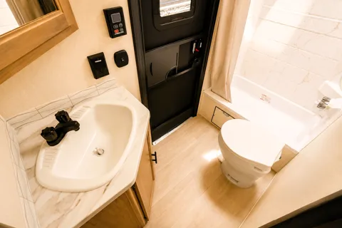 🐺 Sugar Wolf 🐺 Dual Entry • Double Bunks • Slide-Out • Sleeps 8