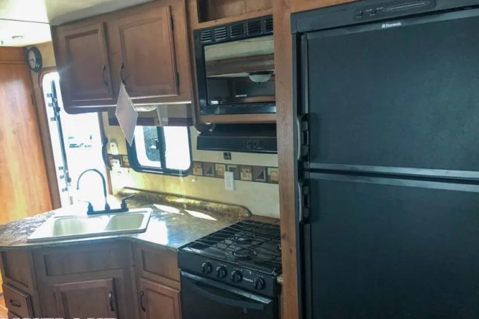 Christina's Gulfstream INNSBRUCK SUPREME Travel Trailer