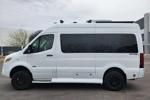 2023 Midwest Patriot FD2 – Ultimate Luxury Touring Coach