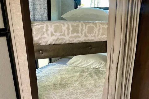 Cozy Bullet 28’ - Home Away From Home