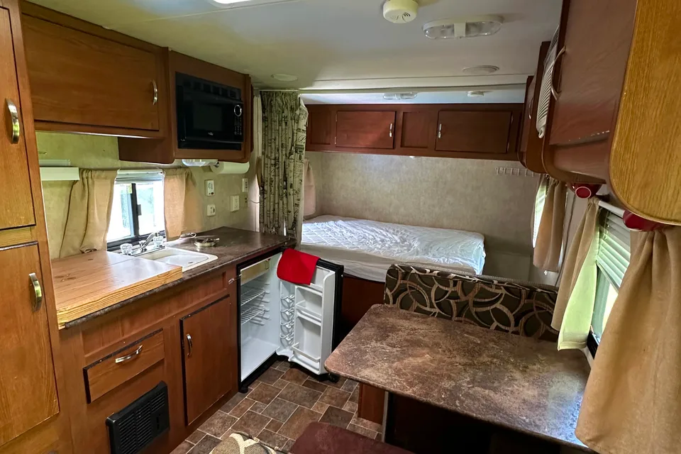 JJ’s weekender - Salem Cruise lite travel trailer