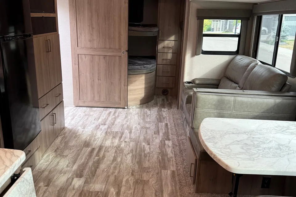 Mike's Grand Design Imagine 2910BH Travel Trailer