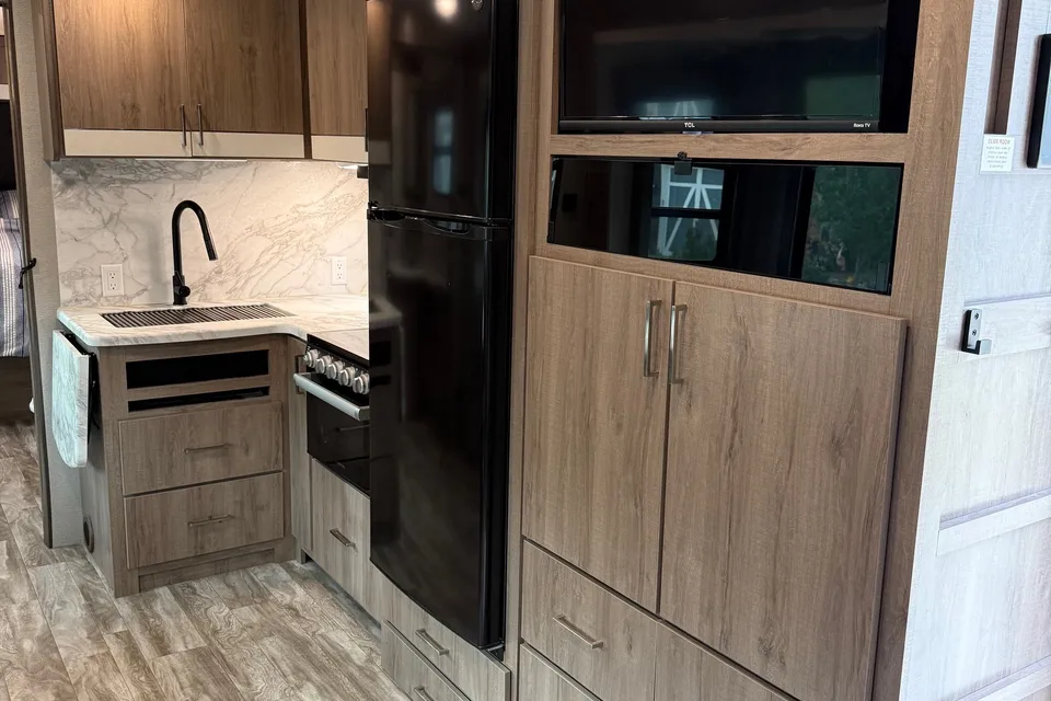 Mike's Grand Design Imagine 2910BH Travel Trailer
