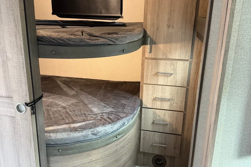 Mike's Grand Design Imagine 2910BH Travel Trailer