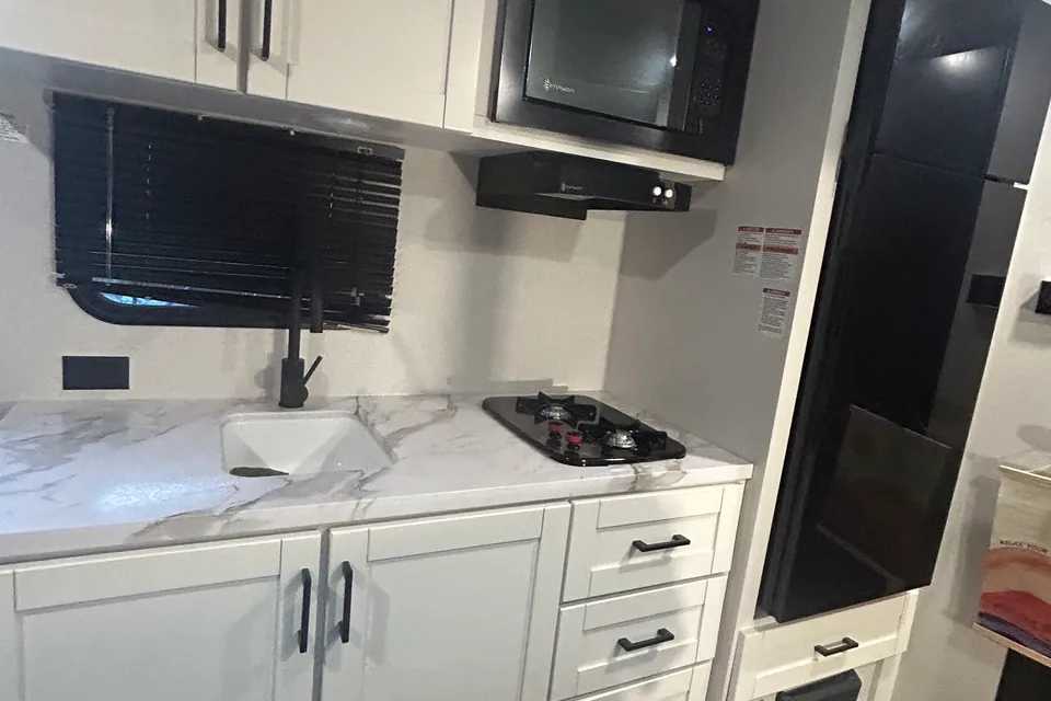 Jennifer's Jayco Baja Edition SLX Travel Trailer