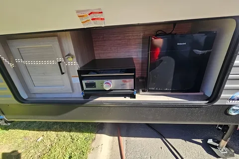 Robert's Forest River Catalina Travel Trailer
