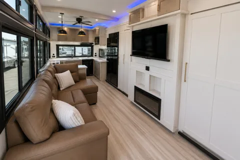 Forest River Wildwood Heritage Glen Fifth Wheel