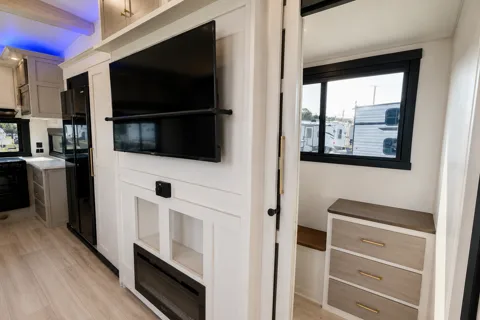 Forest River Wildwood Heritage Glen Fifth Wheel