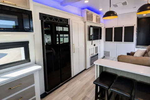 Forest River Wildwood Heritage Glen Fifth Wheel