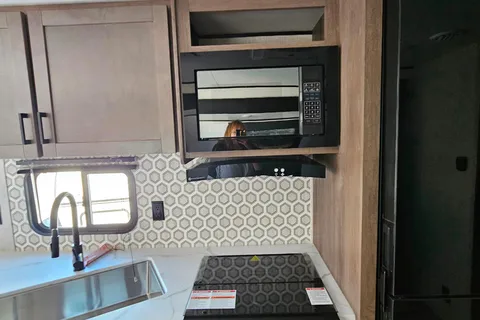 Terrah's Starcraft BHS26 Travel Trailer