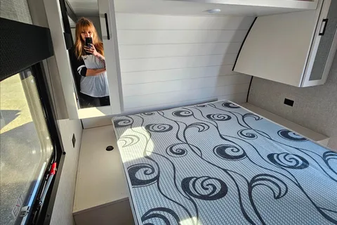 Terrah's Starcraft BHS26 Travel Trailer