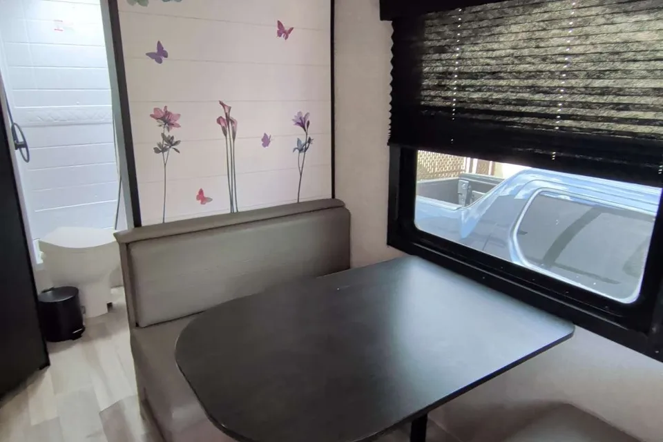 Terrah's Starcraft BHS26 Travel Trailer