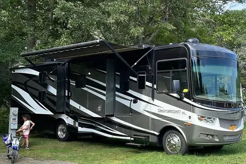 Michael's Forest River 352qs Class A