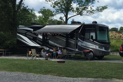 Michael's Forest River 352qs Class A