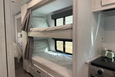 Forest River Entrada 3100FB Easy to drive Class C sleep up to 10