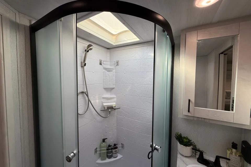 Forest River Entrada 3100FB Luxury Easy to drive Class C sleep up to 10